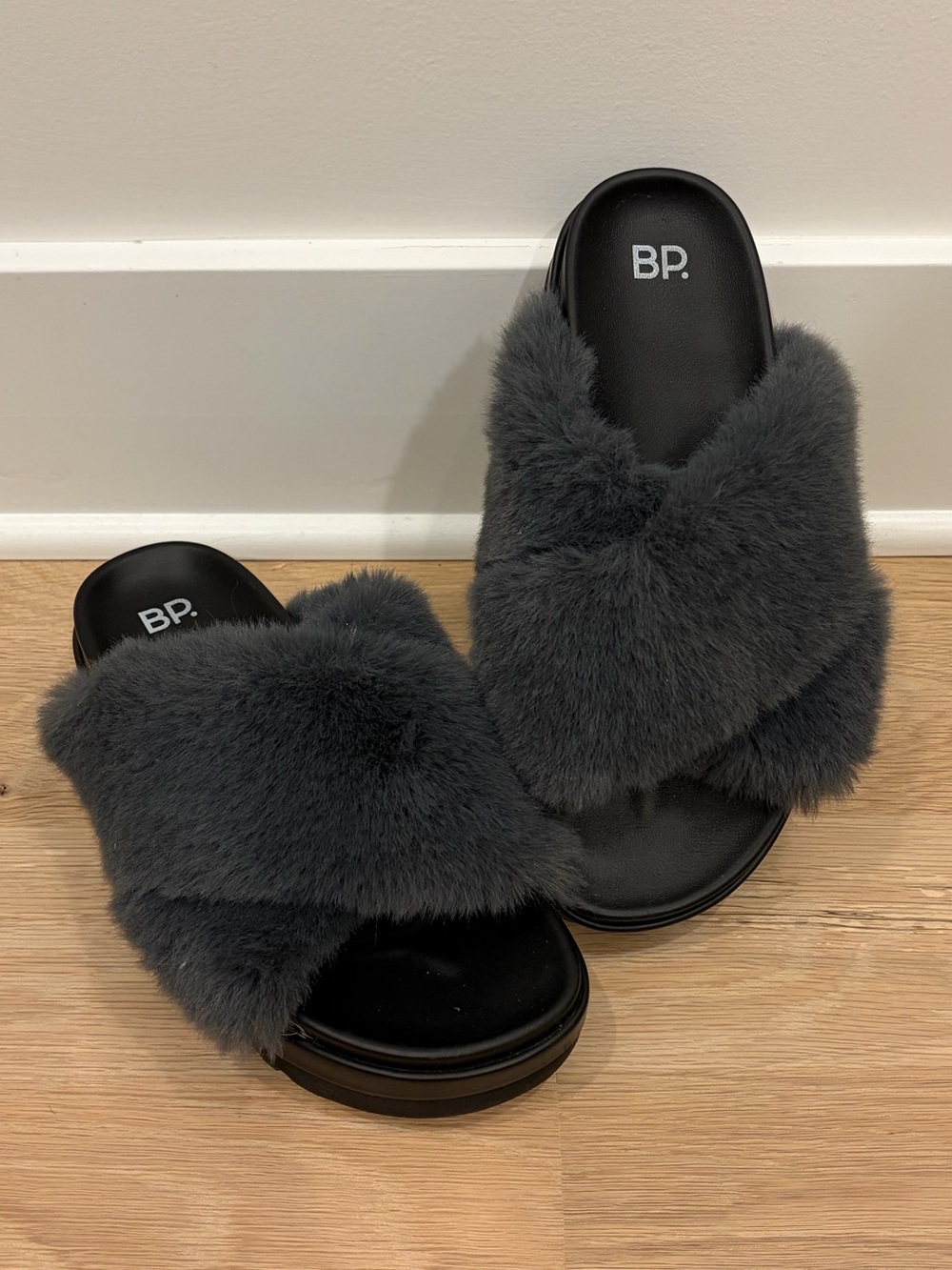 bp Dark Gray Faux Fur Crossover Platform Slippers Slide Sandals 7